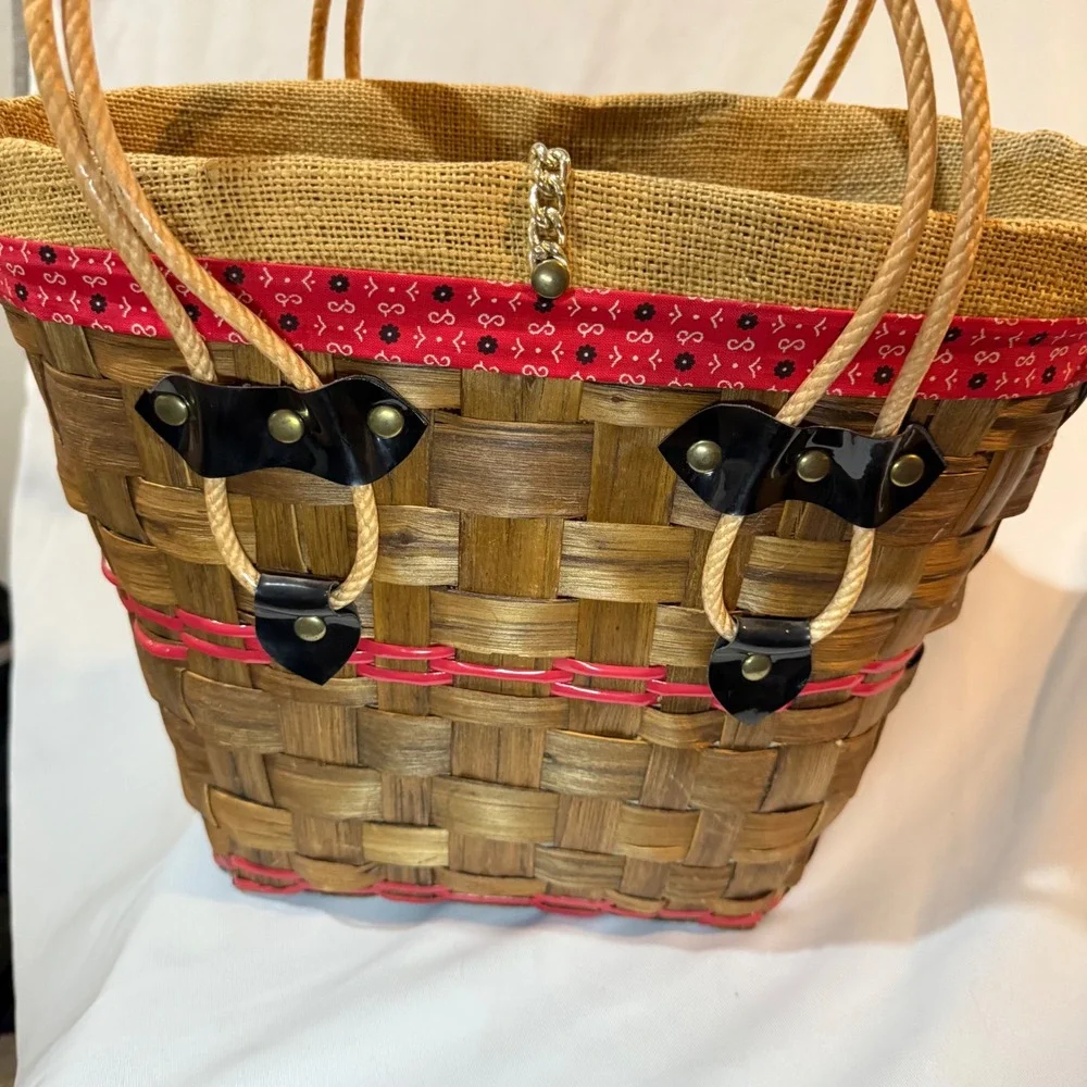 Handwoven Wicker / Basket‎ Tote with Rope Handles & Turn-Lock Closure